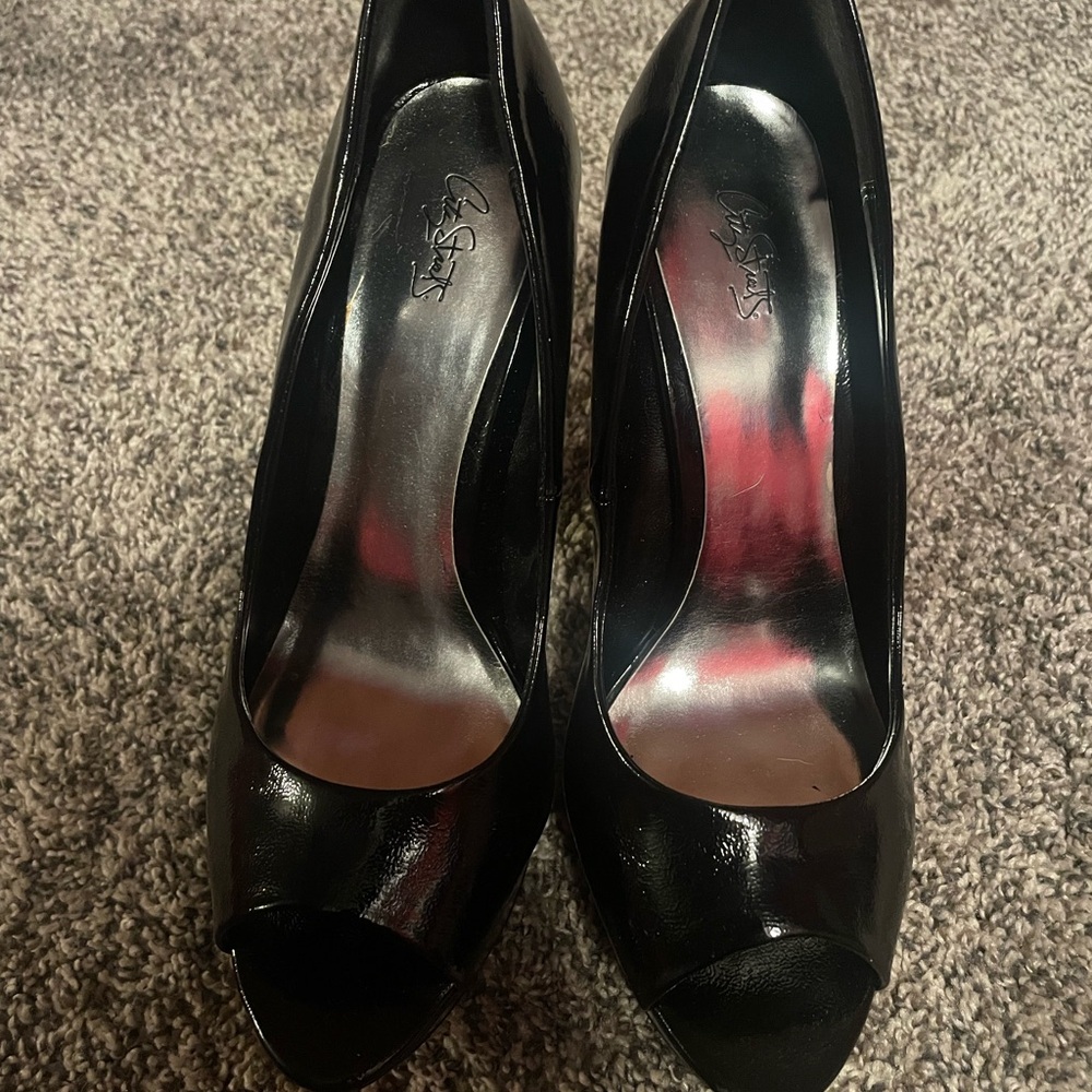 City Streets Black Platform Heels - Picture 5 of 5